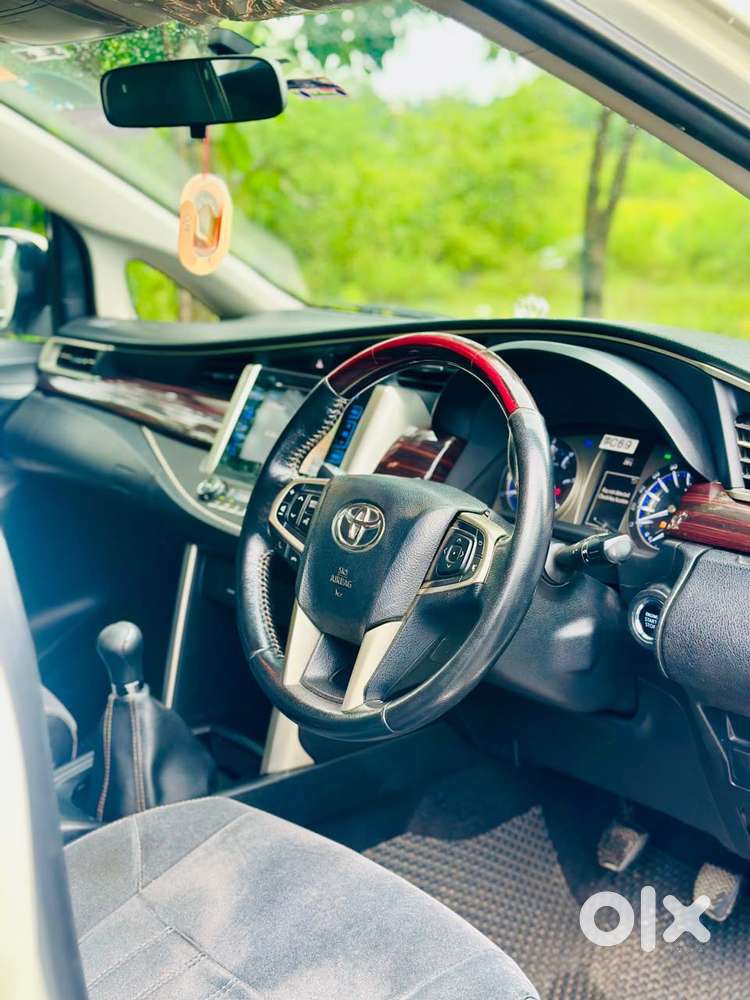 Toyota Innova Crysta [2020-ongoing] 2.4 Vx 8 Str, 2018, Diesel