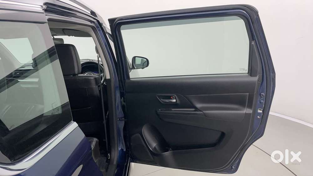 Maruti Suzuki Xl6 1.5 Alpha Plus Mt, 2022, Petrol