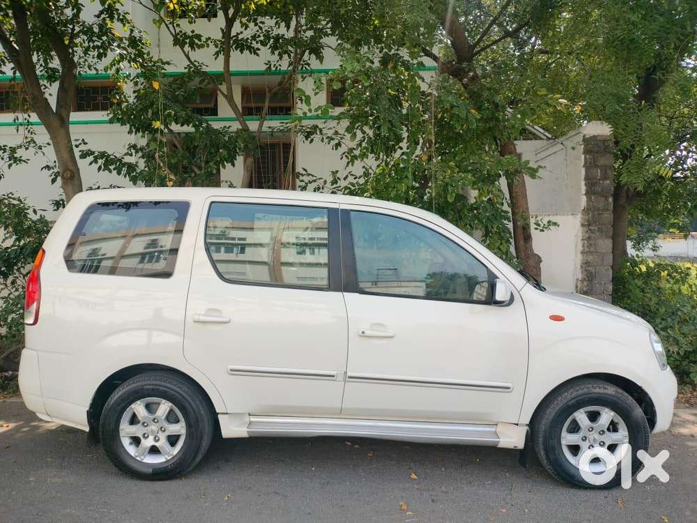 Mahindra Xylo 2009-2011 E8 Abs Airbag Bsiv, 2011