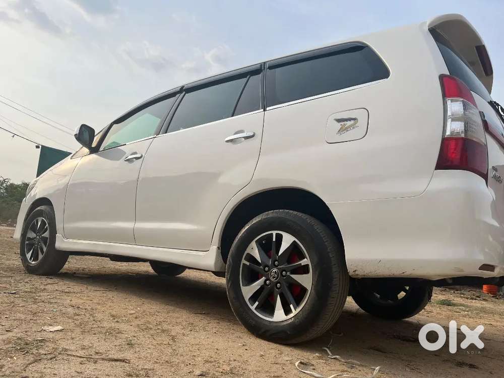 Toyota Innova V Model 2011 5th Owner