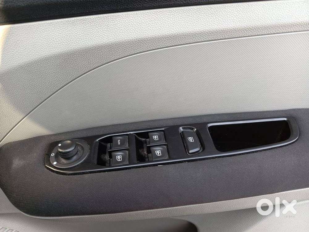 Renault Triber Rxz, 2020, Petrol