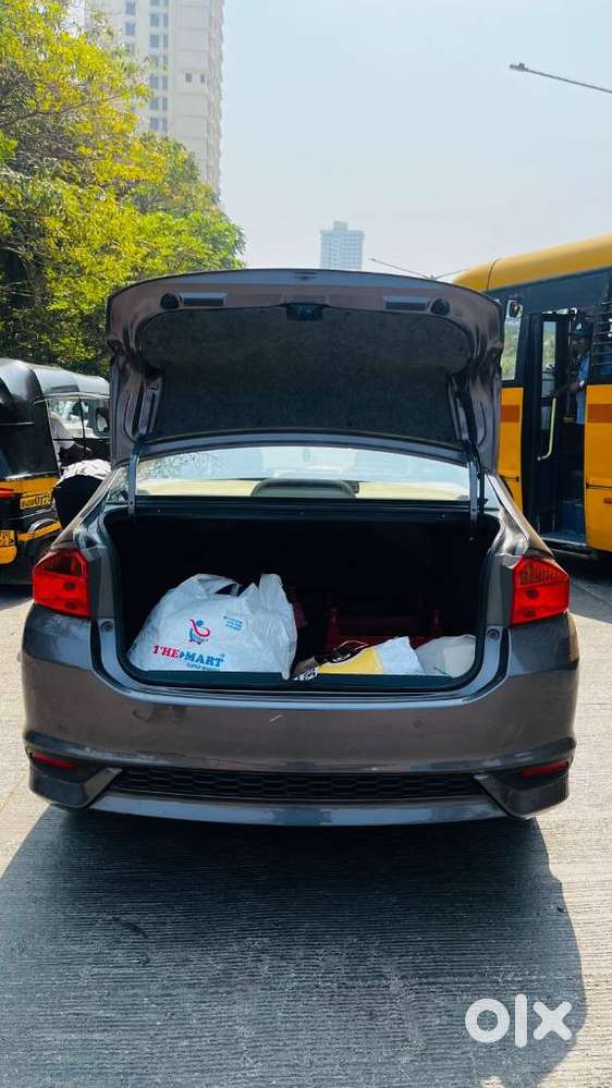 Honda City 1.5 V 5th Gen I-vtec Mt, 2022, Petrol