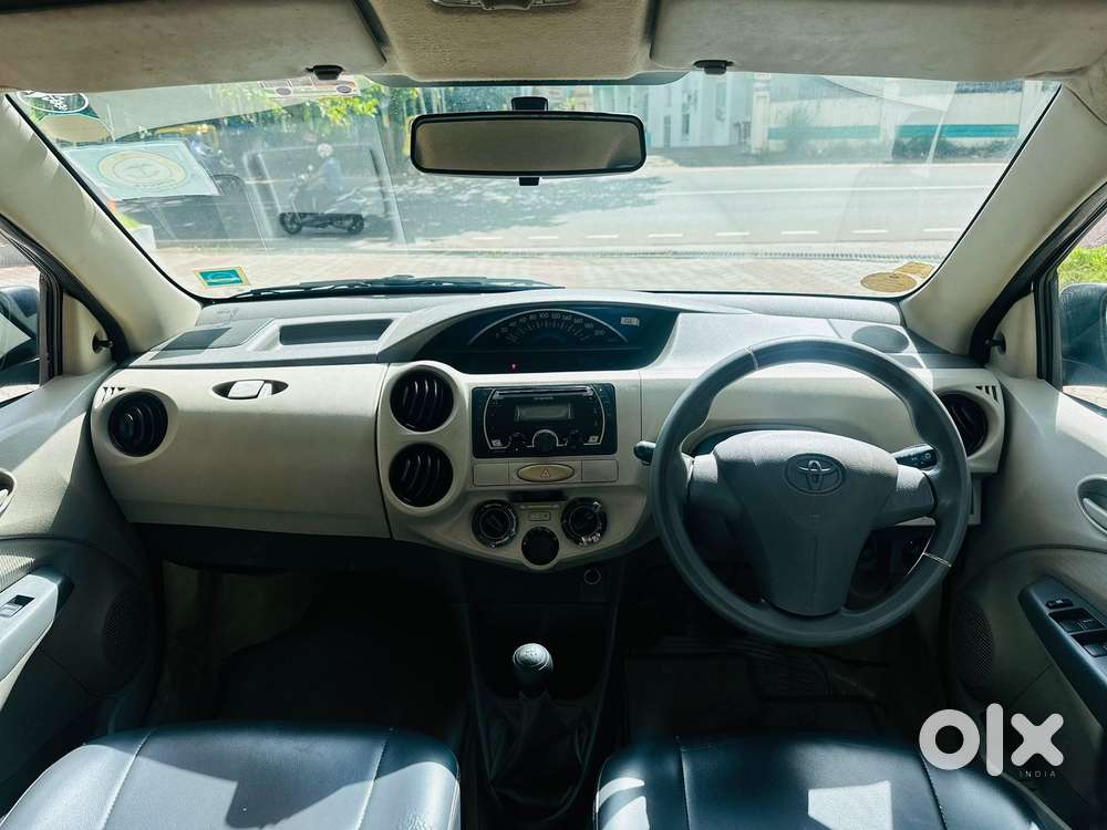 Toyota Etios Liva G, 2013, Petrol