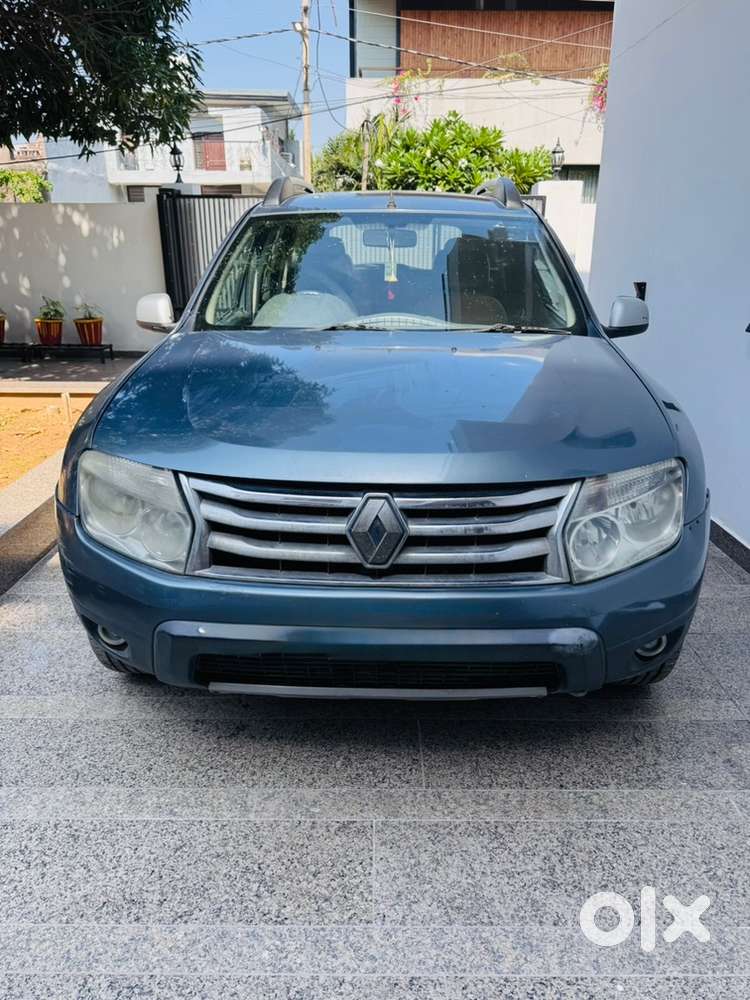 Renault Duster Rxz Top End Diesel ( Blue Colour )
