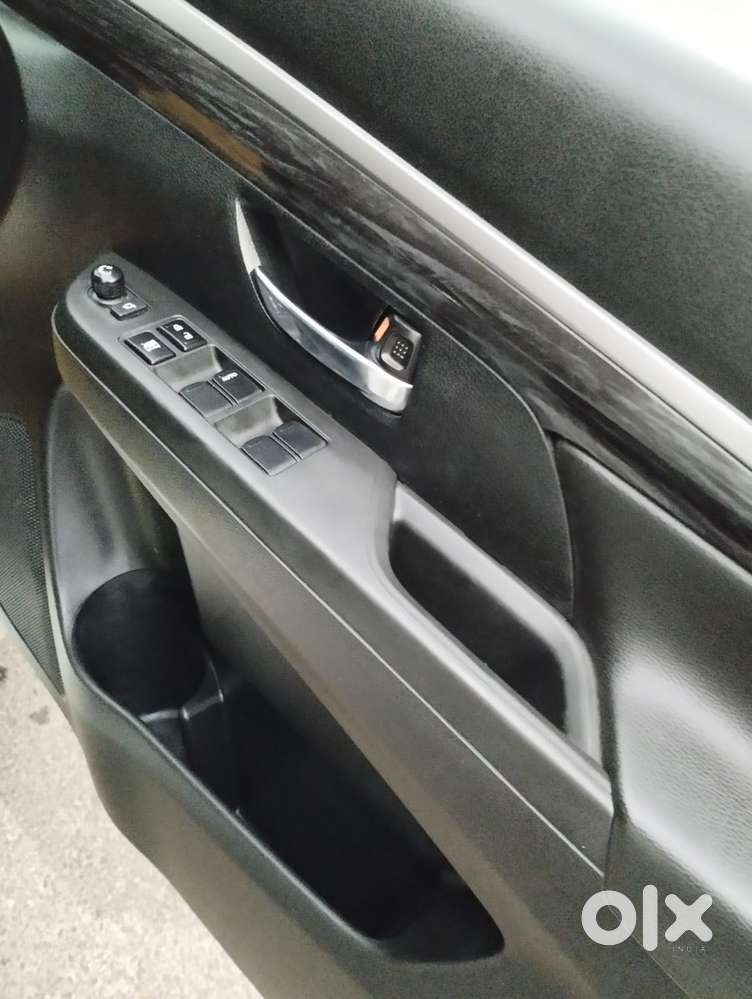 Maruti Suzuki Xl6 1.5 Alpha Plus At, 2022, Petrol