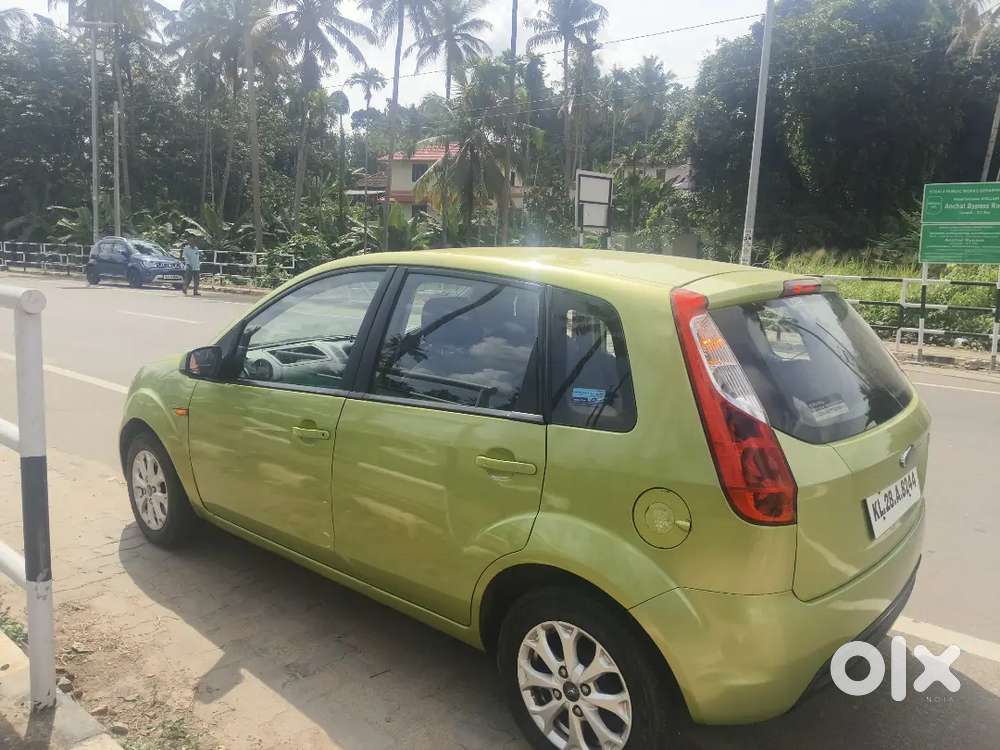 Ford Figo Petrol Lxi 2013
