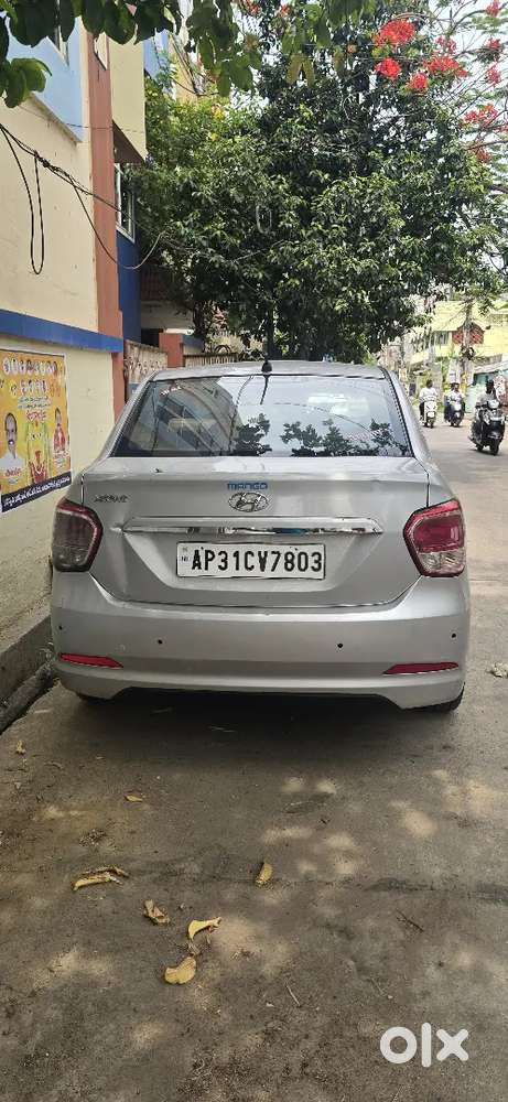 Hyundai Xcent 2015