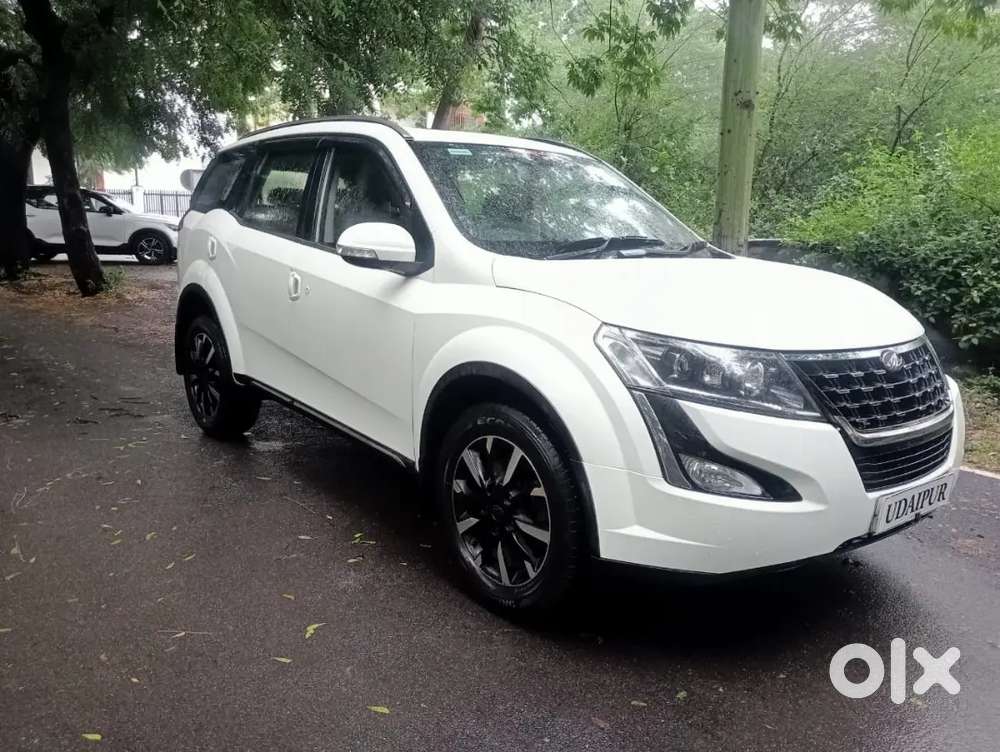 Mahindra Xuv500 W11 Sunroof  2019 Diesel  30000 Km Drivenrj27