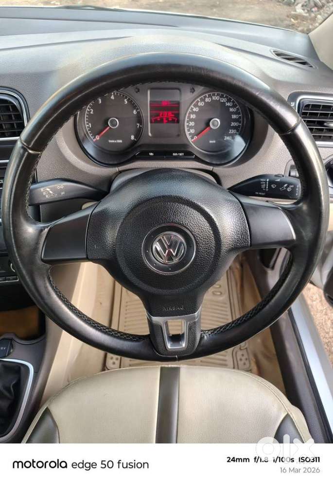 Volkswagen Vento 2010-2013 Petrol Highline, 2011, Petrol