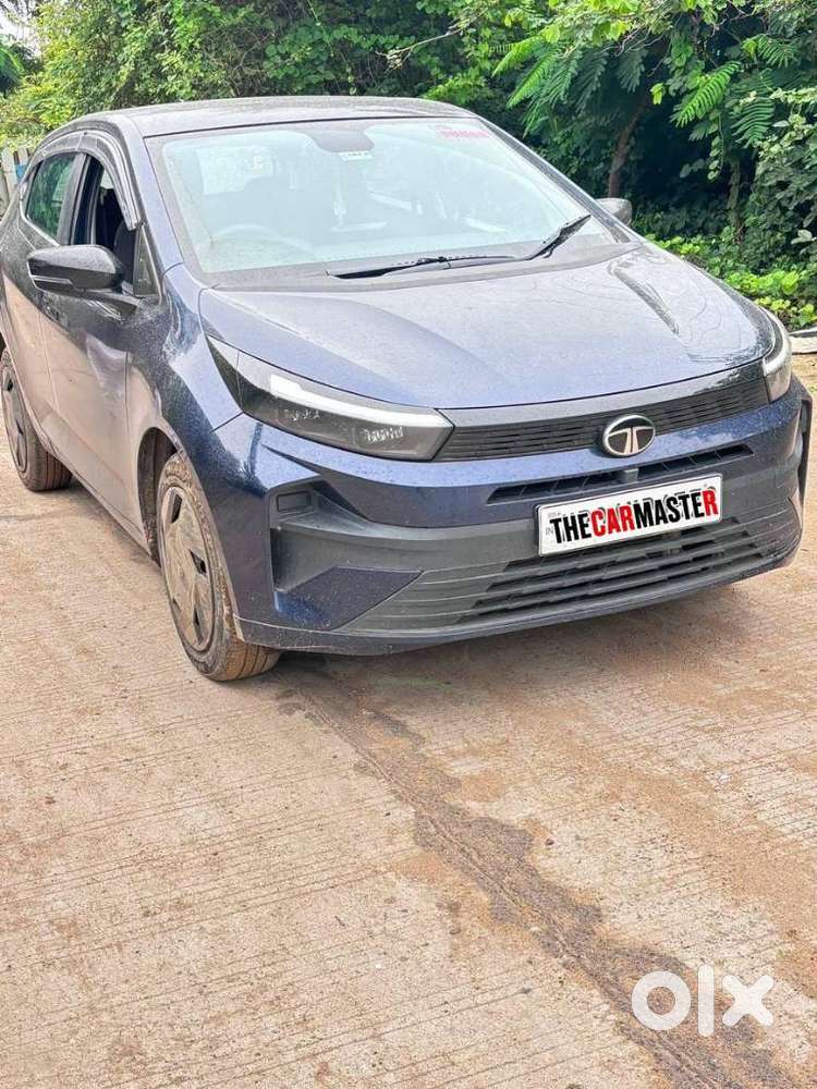 Tata Altroz Xe Petrol, 2025, Petrol