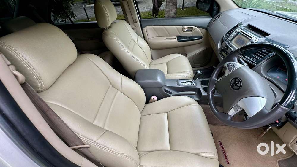 Toyota Fortuner 2011-2016 4x2 At, 2012, Diesel