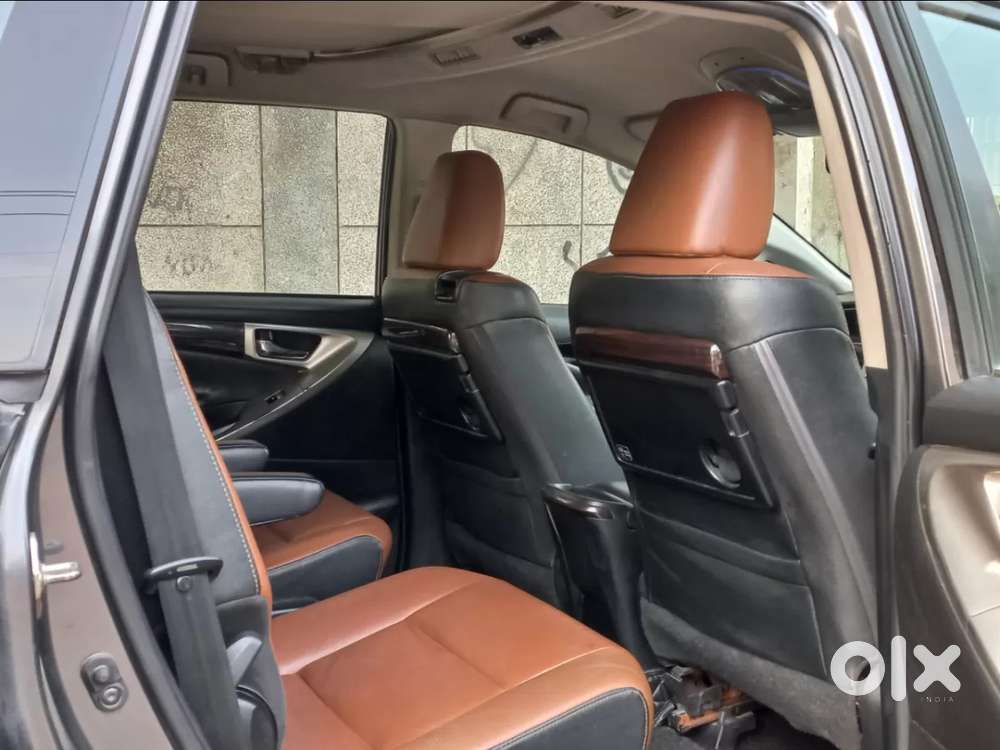 Toyota Innova Crysta 2.8 Zx At 7 Seater, 2019, Diesel
