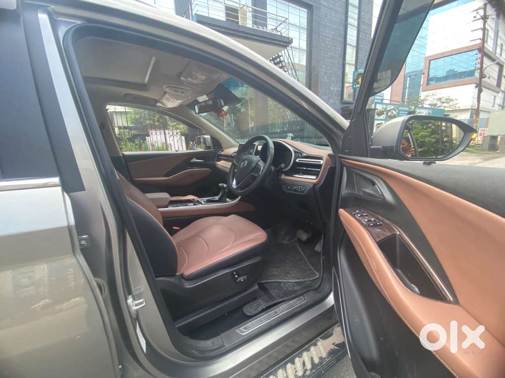 Mg Hector Plus Savvy Pro 1.5 Turbo Petrol Cvt 6 Str, 2023, Petrol