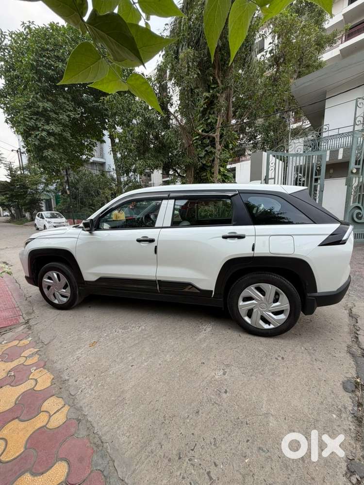 Maruti Victoris Petrol 2026 Only 5 Month Old