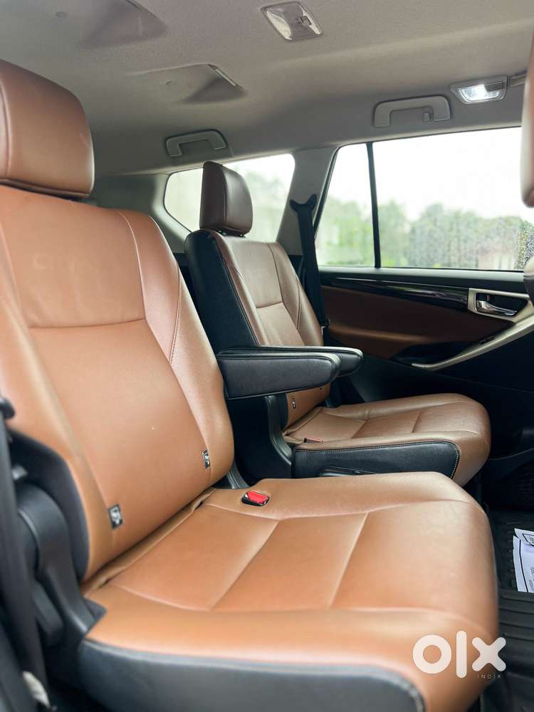 Toyota Innova Crysta 2.8z Automatic, 2019, Diesel