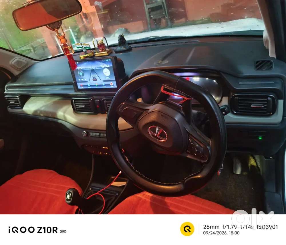 Tata Punch Dazzle Sunroof 2023
