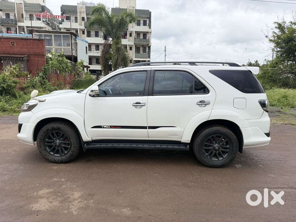 Toyota Fortuner Sportivo 4x4 Mt, 2015, Diesel