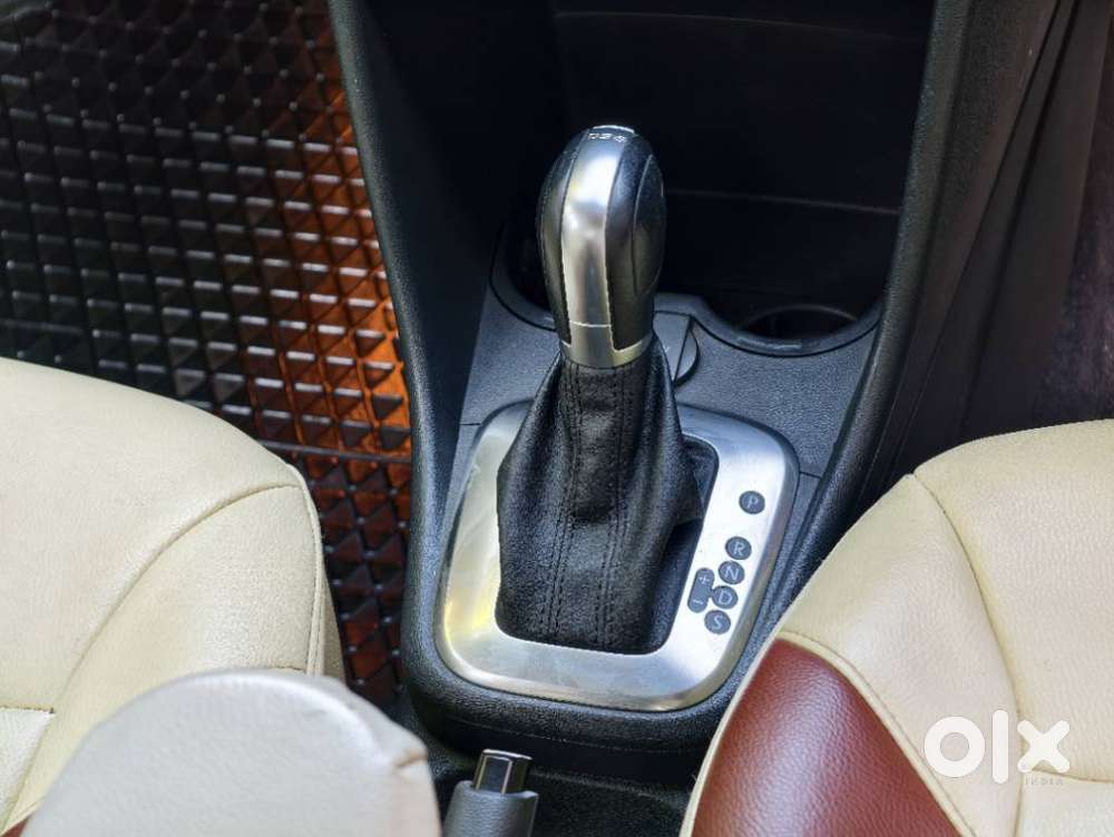 Volkswagen Vento Sport 1.2 Tsi At, 2016, Petrol