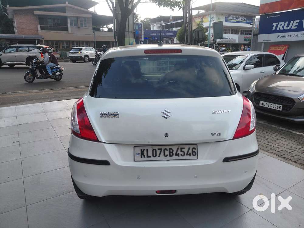 Maruti Suzuki Swift Vxi + Manual, 2014, Petrol