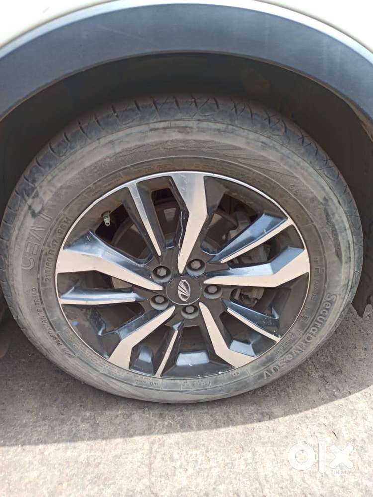 Immediate Sell Xuv 300 Auto