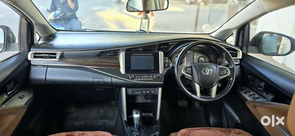 Toyota Innova Crysta 2.8z Automatic, 2017, Diesel