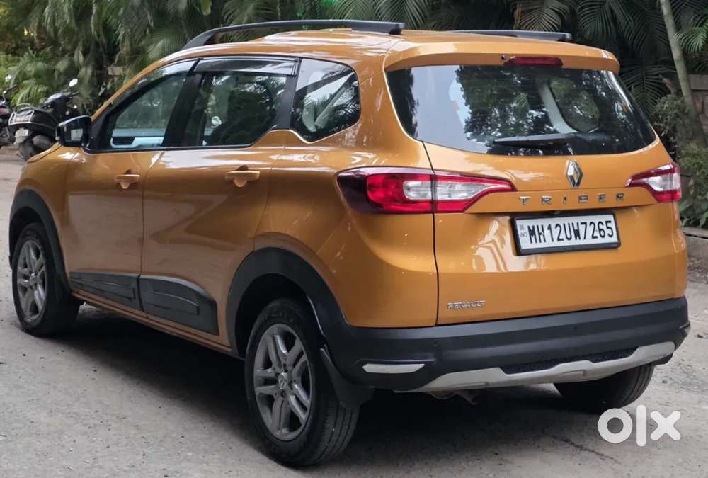 Renault Triber Rxz, 2022, Petrol