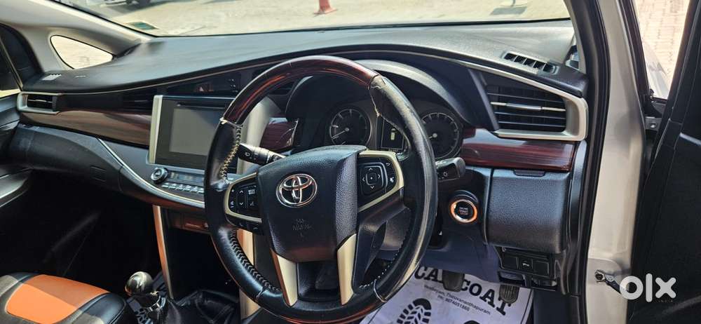 Toyota Innova Crysta 2.4 V, 2016, Diesel