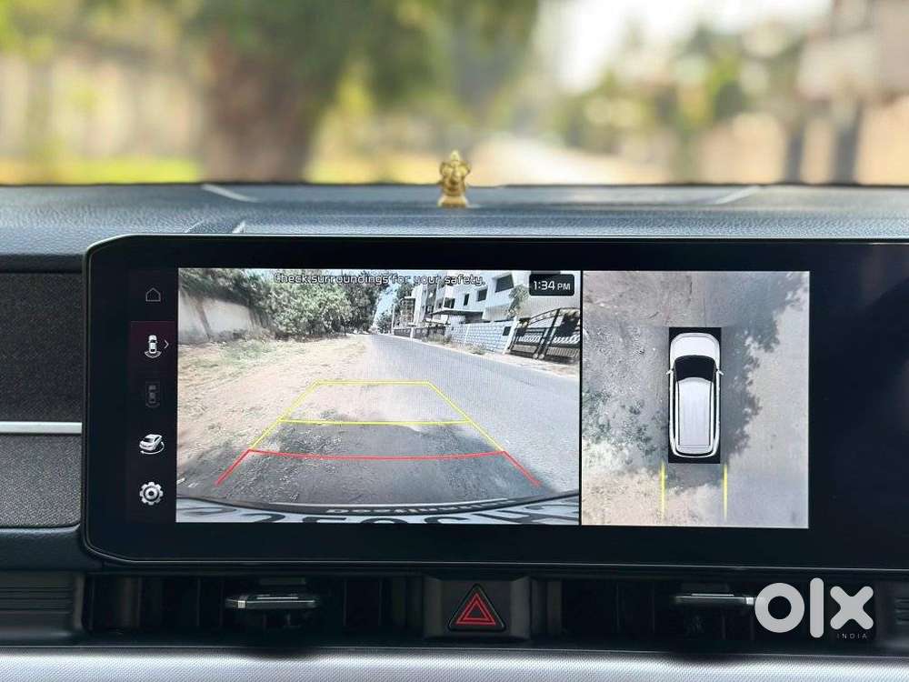 Kia Carens Clavis, 2025, Petrol