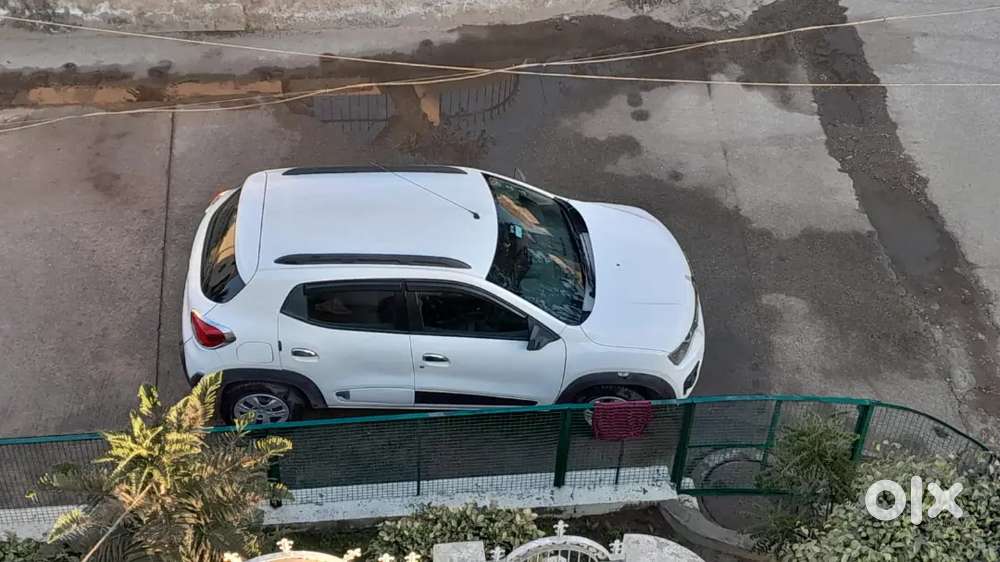 Kwid With New Tyre And New Battery Only 120000