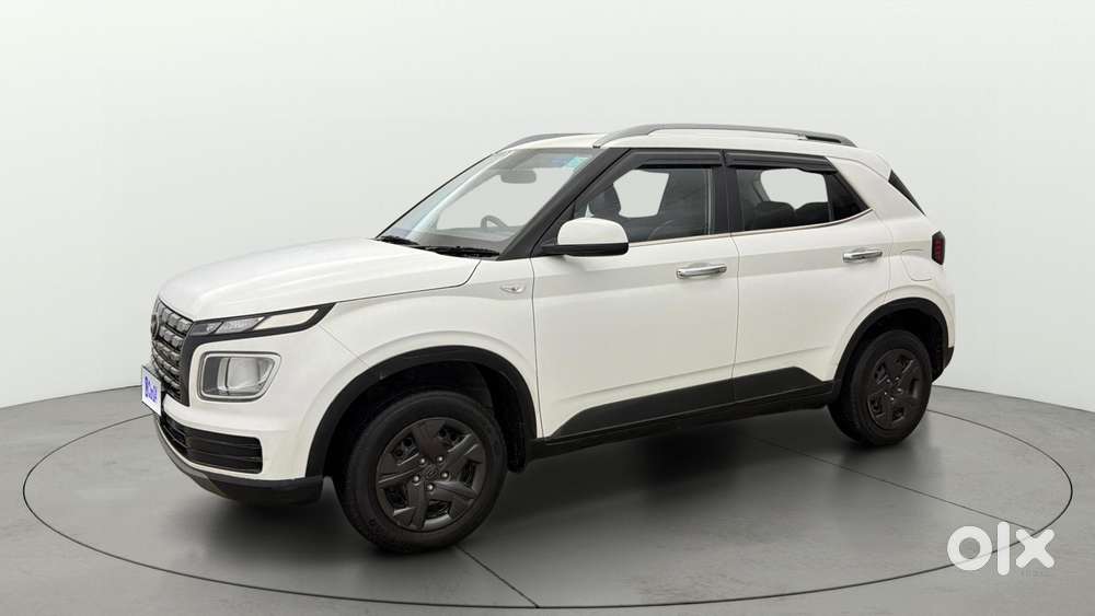 Hyundai Venue 1.2 S (o), 2024, Petrol