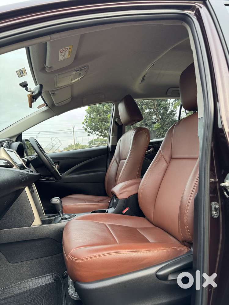 Toyota Innova Crysta 2.8 Gx At 8 Seater, 2018, Diesel