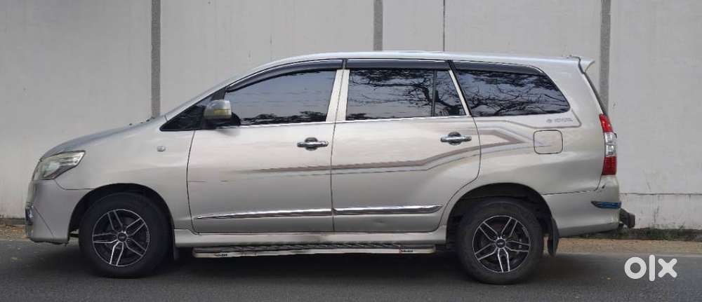 Toyota Innova 2.5 G (diesel) 8 Seater, 2015, Diesel