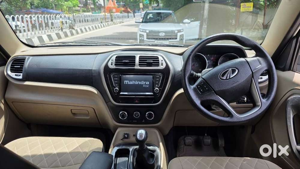 Mahindra Tuv 300 T10, 2019, Diesel