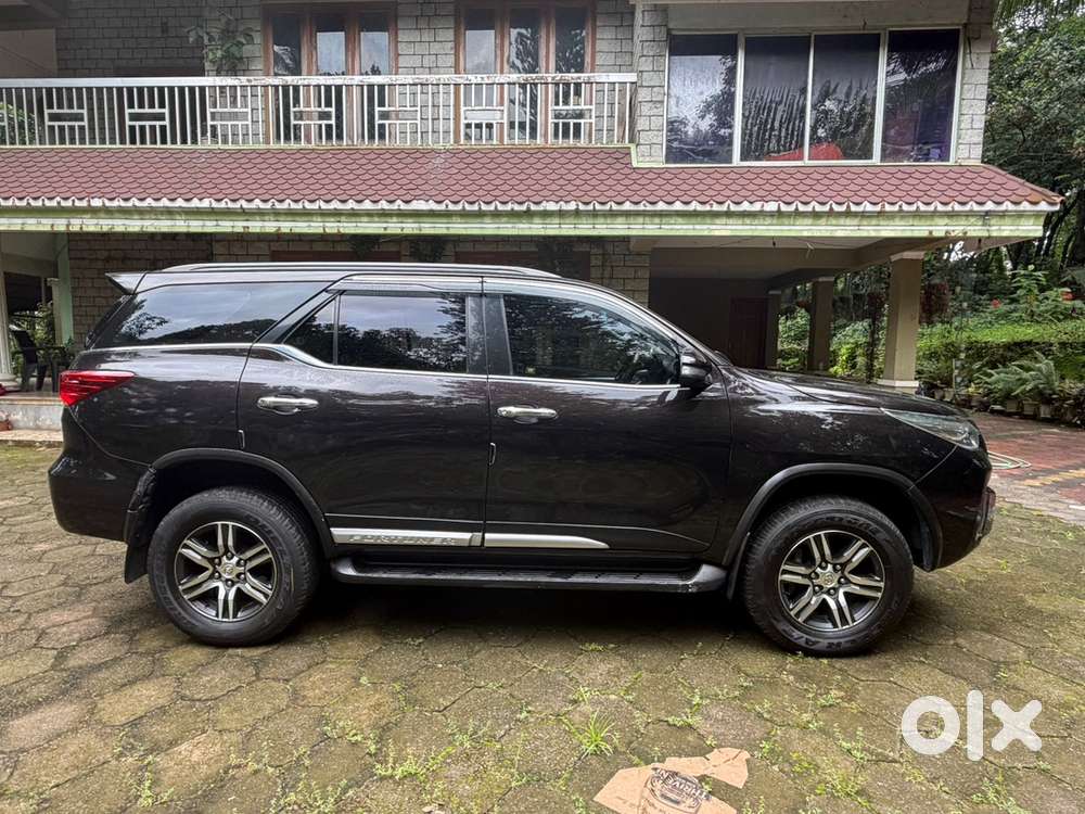 Toyota Fortuner Diesel At 2016