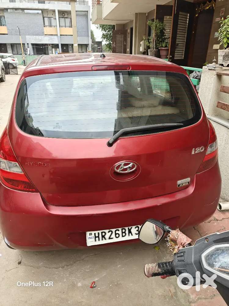 Hyundai I20 Asta Petrol + Cng 2011