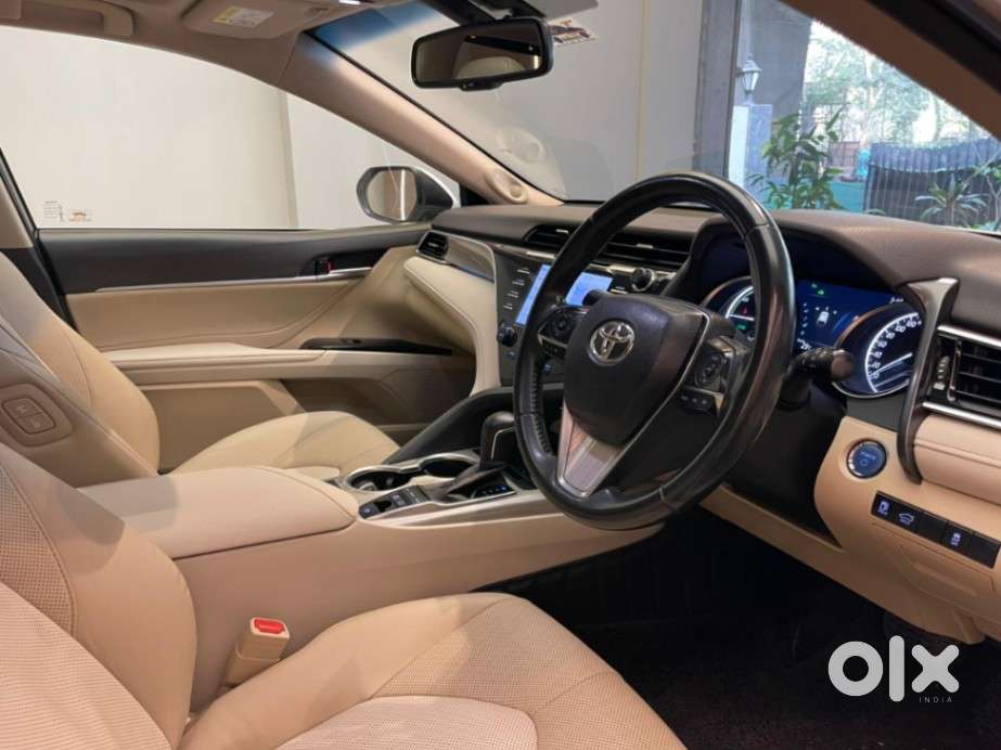 Toyota Camry Hybrid, 2021, Petrol