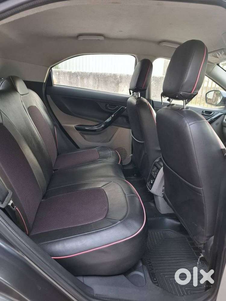 Tata Nexon 1.2 Revotron Xt, 2018, Petrol