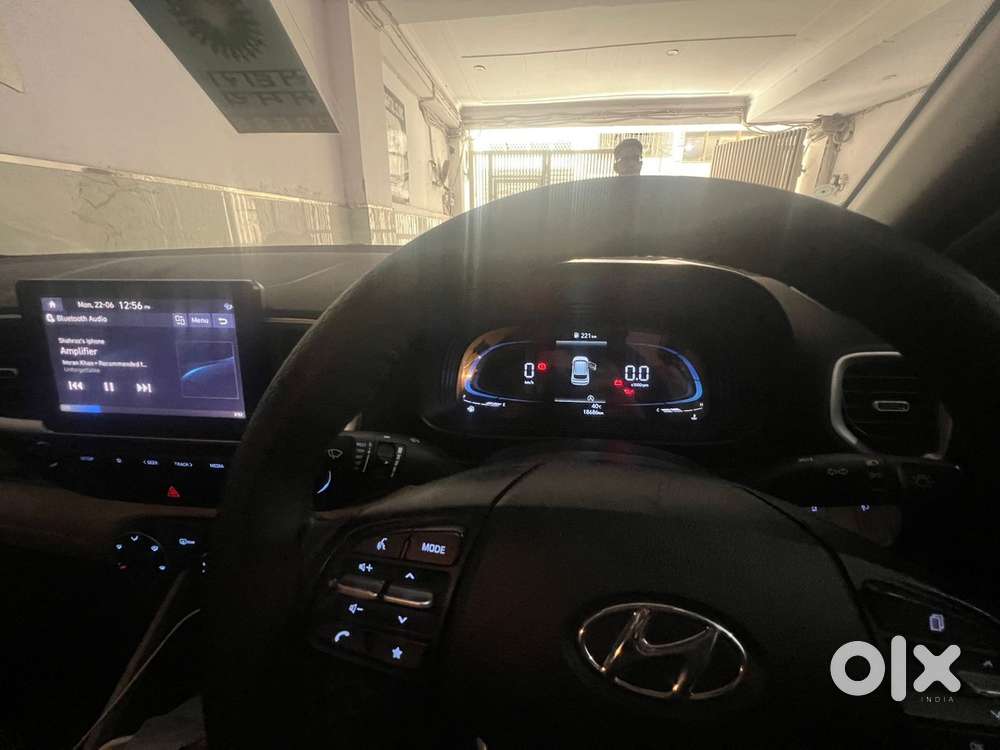 Hyundai Venue Petrol 2024