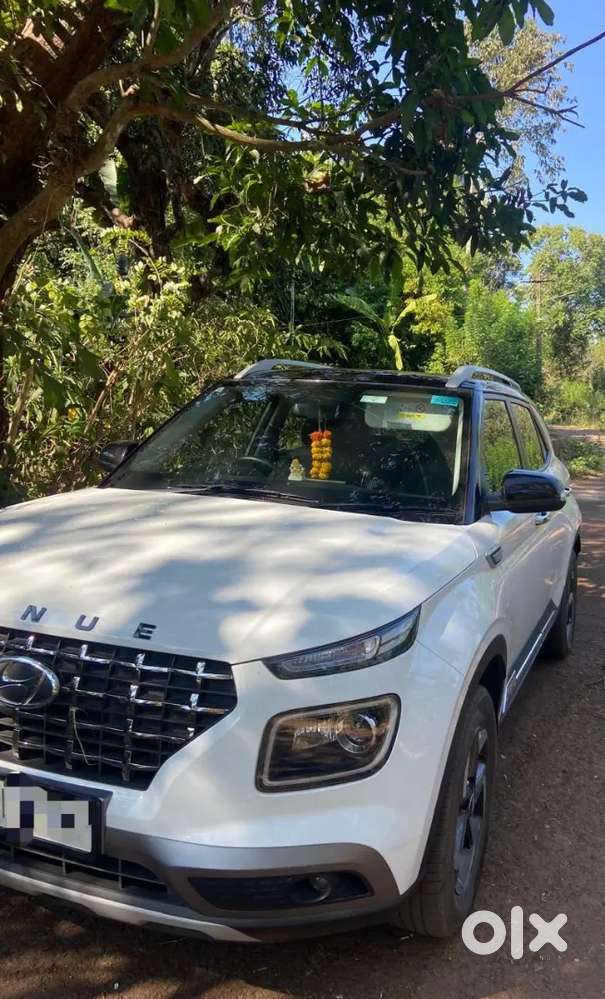 Hyundai Venue 2019 Petrol Well Maintained