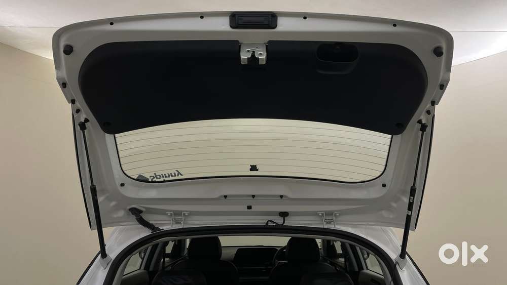 Hyundai New I20 1.2 Asta (o) Ivt, 2025, Petrol