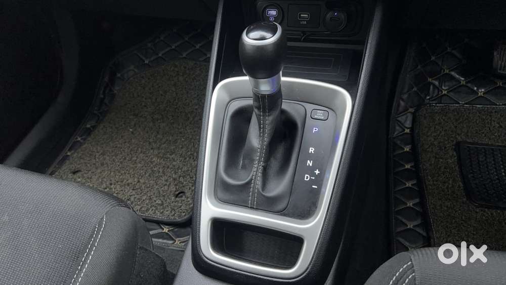 Hyundai Venue 1.0 Sx (o) Turbo Dct, 2019, Petrol