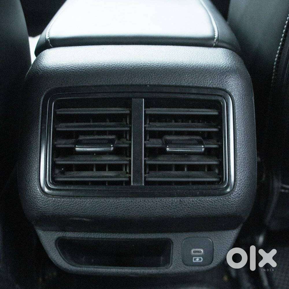 Mahindra Xuv700 2.2 Ax 5 Diesel At 7 Str, 2022, Diesel