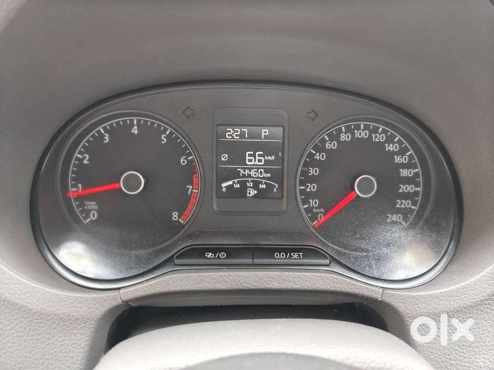 Volkswagen Vento 1.2 Tsi Highline Plus At, 2017, Petrol