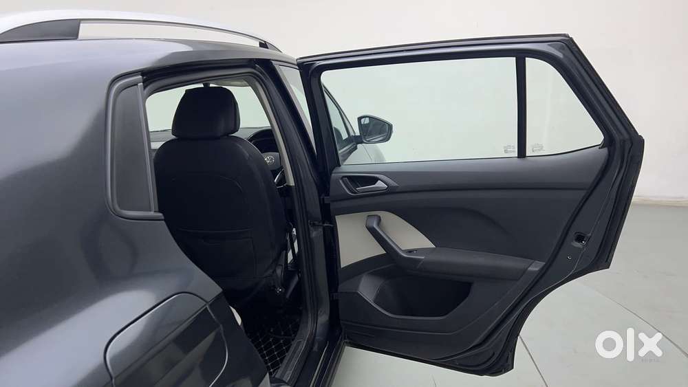 Volkswagen Taigun 1.0 Tsi Highline At, 2022, Petrol