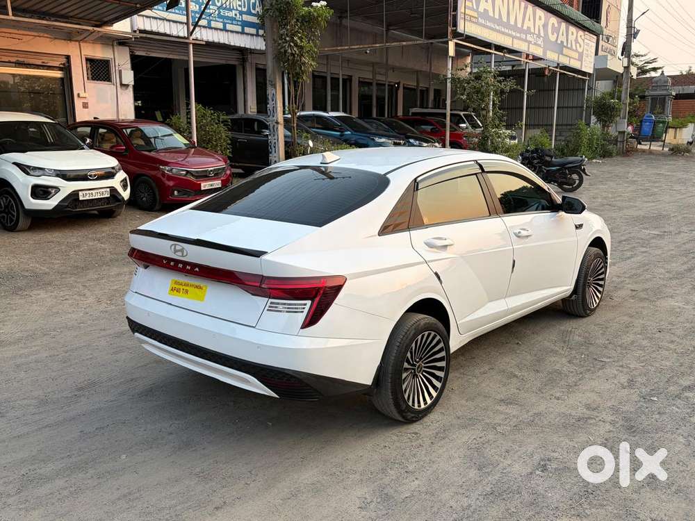 Hyundai Verna 1.5 Ex Vtvt, 2023, Petrol