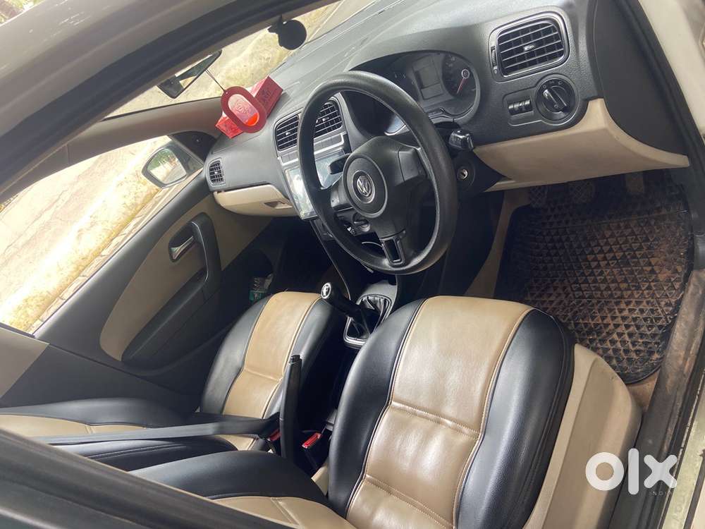 Volkswagen Polo Petrol 2010 Year