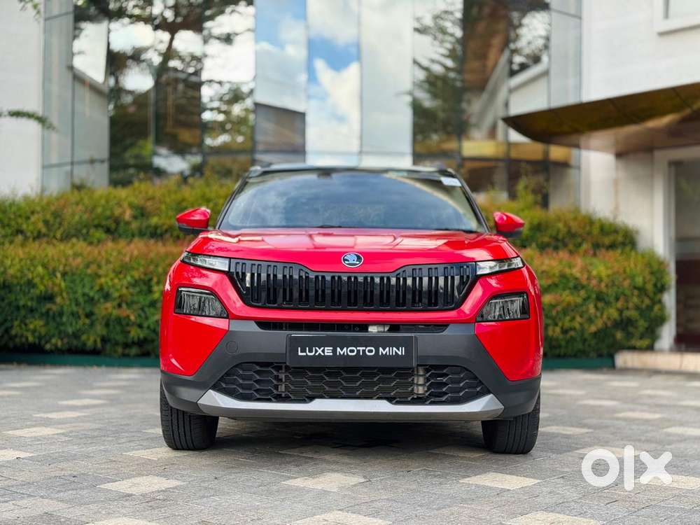 Skoda Kylaq Signature, 2025, Petrol