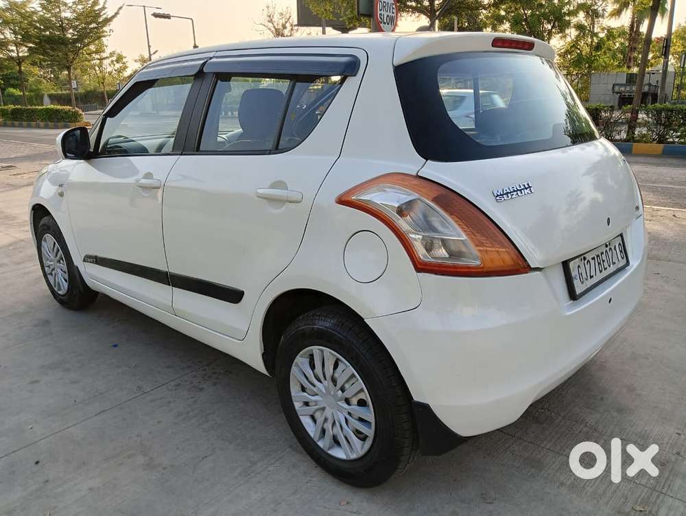 Maruti Suzuki Swift Lxi Optional-o, 2016, Petrol