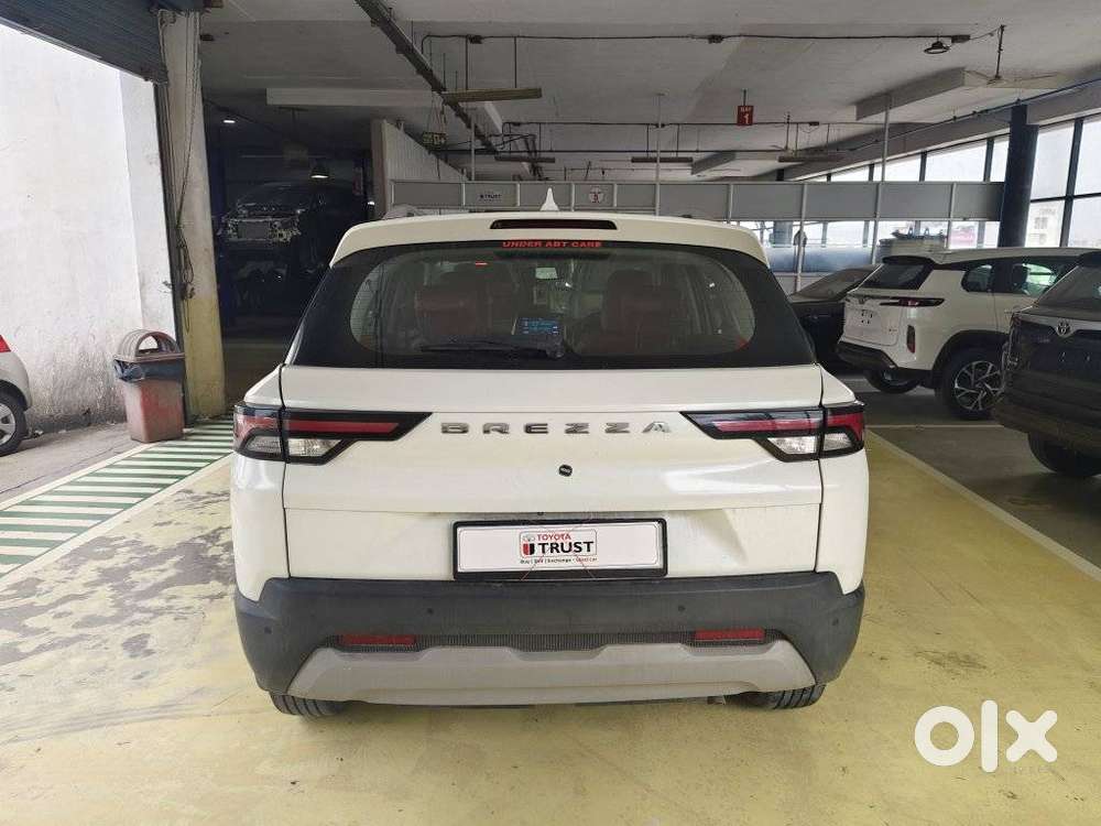 Maruti Suzuki Brezza 1.5 Zxi Plus Smart Hybrid, 2023, Petrol