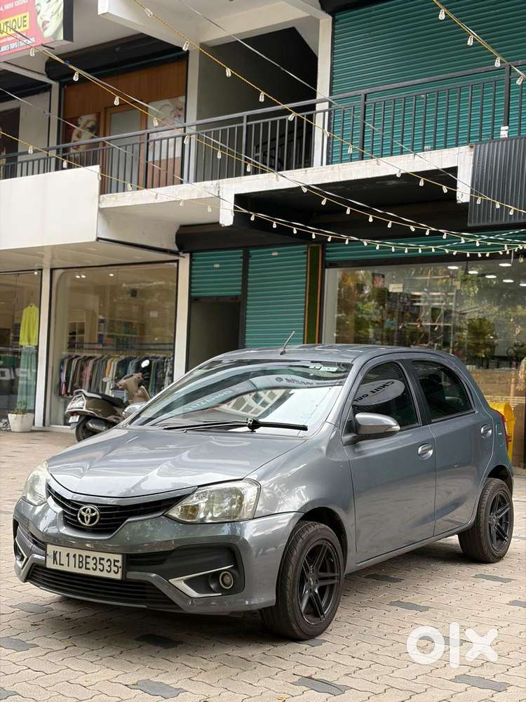 Toyota Etios Liva 2014-2016 V, 2016, Petrol